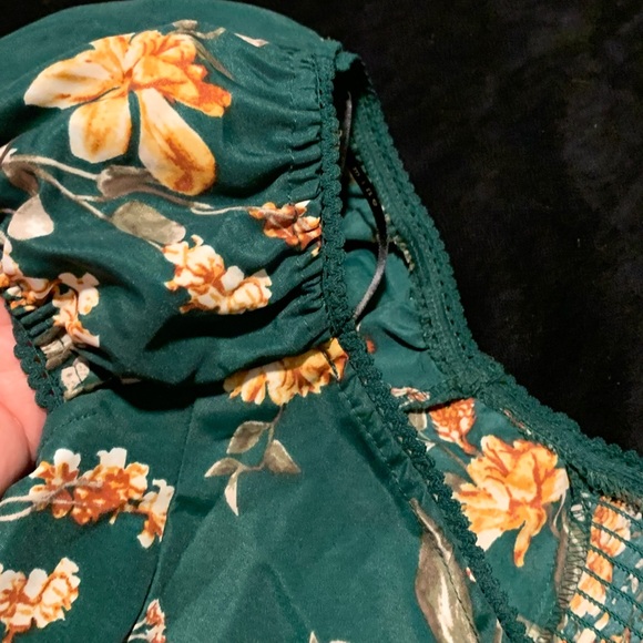 🌺 Mine Green Floral Off the Shoulder Button Up Shirt - Picture 4 of 7
